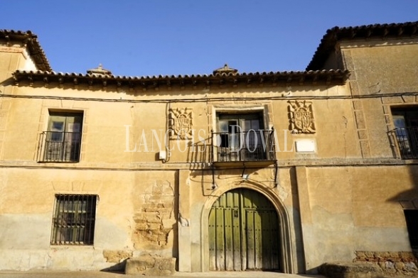Casa palacio del siglo XVIII en venta en Villavicencio de los Caballeros, Valladolid