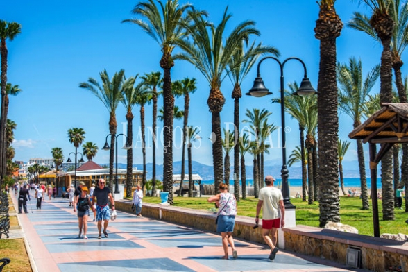 Torremolinos. Hotel en venta con proyecto ampliación 98 hab. Excelente situación.