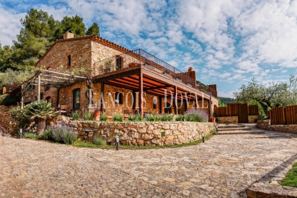 Tarragona. Una exclusiva masía en venta. Hotel boutique.