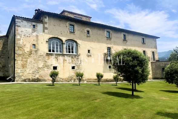Vidrà. Girona. Singular Masía señorial en venta. Ideal eventos y hotel con encanto.