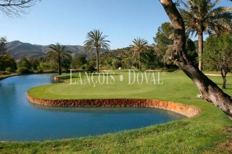 Suelo residencial en venta para promoción chalets. Golf Montecastillo. Jerez.