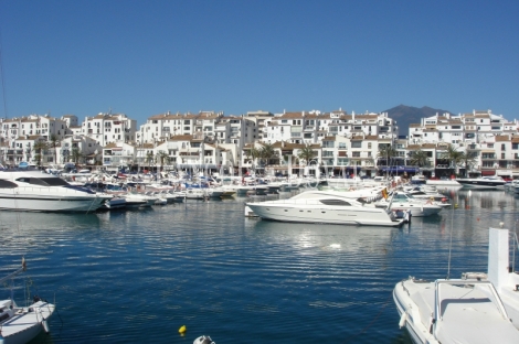 Marbella. Ático en venta con vistas a Puerto Banús.