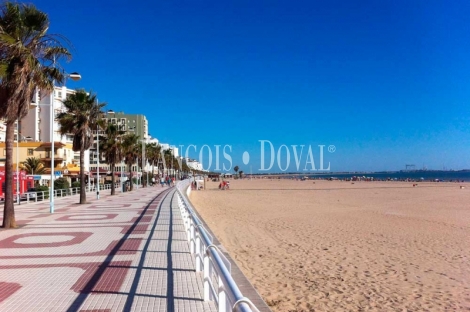 Suelo residencial en venta. Cádiz. El puerto de Santa Maria. Primera línea playa.
