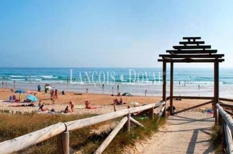 Cádiz. Proyecto residencial y hotelero zona costa de El Palmar, Caños de Meca, Barbate