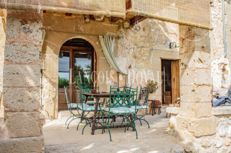 Mallorca. Una singular Casa rústica en venta en Andratx