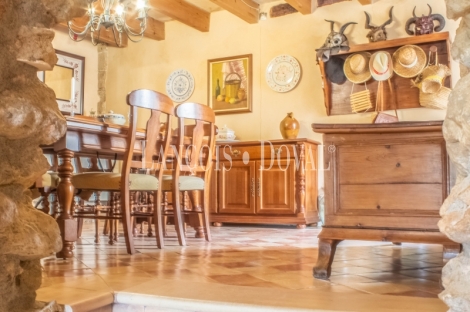Mallorca. Una singular Casa rústica en venta en Andratx