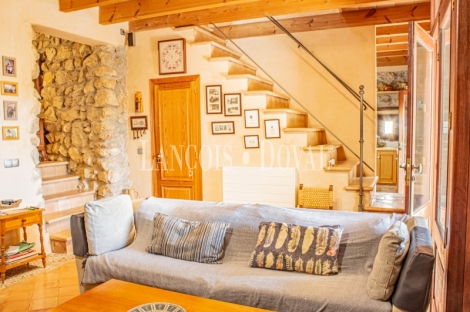 Mallorca. Una singular Casa rústica en venta en Andratx