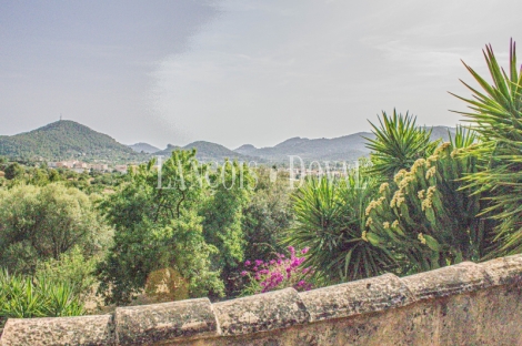 Mallorca. Una singular Casa rústica en venta en Andratx