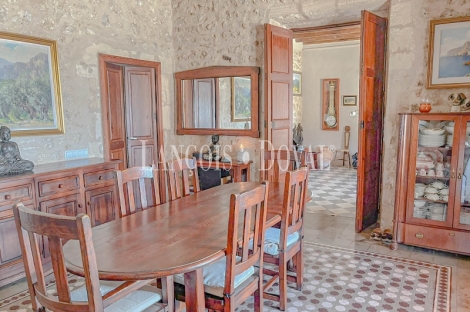 Mallorca. Finca singular en venta. Ideal hotel rural con encanto.