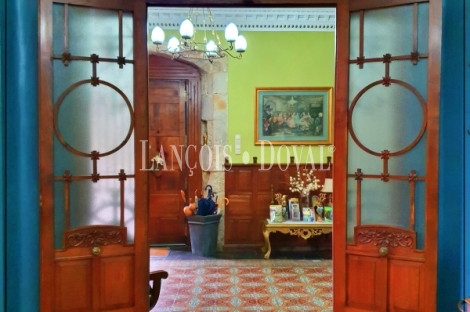 Cantabria. Posada Rural en venta. Antigua Casona del Siglo XV en Colindres.