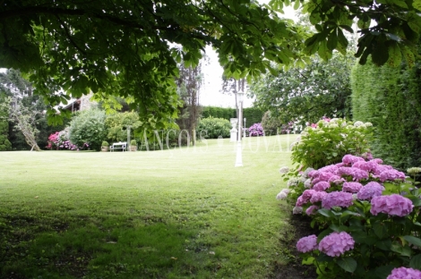 Asturias. Casa de Indianos a la venta. Sevares, Piloña.