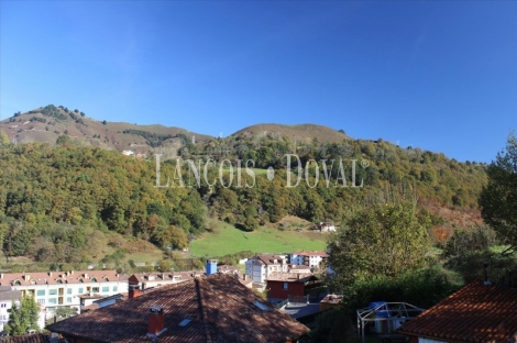 Cangas de Onís. Casa de pueblo en venta. Excelentes vistas. Asturias