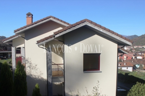 Cangas de Onís. Casa de pueblo en venta. Excelentes vistas. Asturias