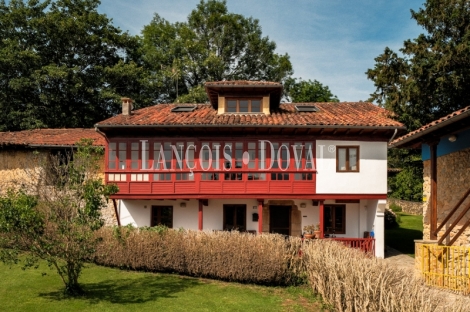 Casa rural tradicional en venta. Vistas Picos, Asturias propiedades singulares