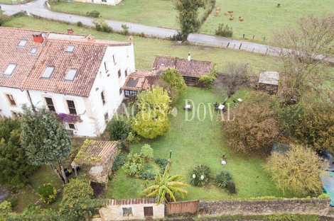 Asturias. Casa señorial histórica en venta actualmente hotel con encanto.