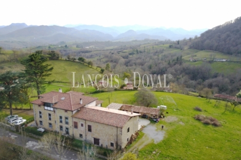 Asturias. Una casa señorial catalogada en venta en el Concejo de Parres.