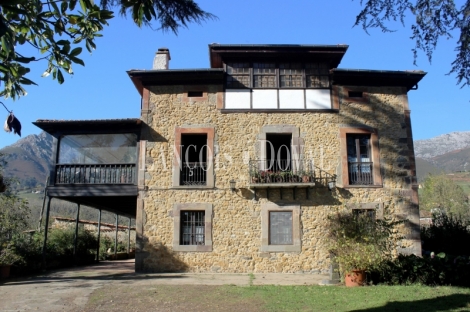 Asturias. Una casa señorial catalogada en venta en el Concejo de Parres.