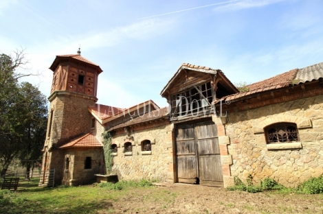 Asturias. Casa palacio en venta siglo XVI. Concejo de Salas. 