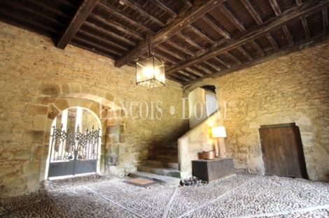 Asturias. Casa palacio en venta siglo XVI. Concejo de Salas. 