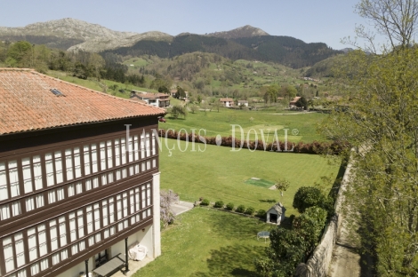 Asturias. Casa de Indianos en venta. Coviella. Concejo de Cangas de Onís