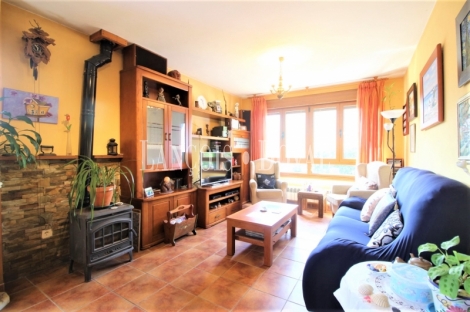 Cangas de Onís. Peruyes. Casa tradicional Asturiana en venta. 