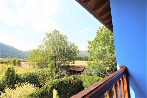 Cangas de Onís. Peruyes. Casa tradicional Asturiana en venta. 