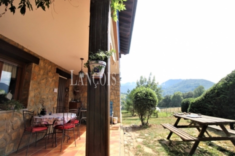 Cangas de Onís. Peruyes. Casa tradicional Asturiana en venta. 