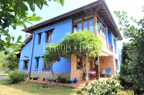 Cangas de Onís. Peruyes. Casa tradicional Asturiana en venta. 