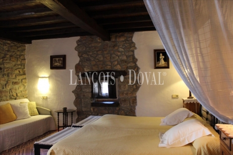 Peñamellera Alevia. Hotel con encanto en venta. Tradicional Casona Asturiana