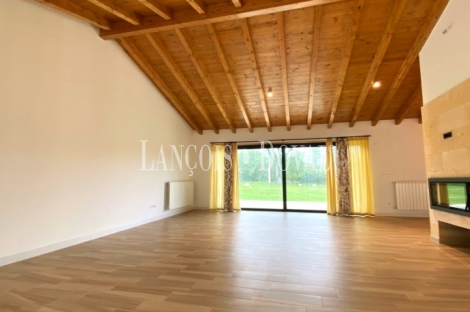  Llanes. La Pereda. Exclusivo Chalet de diseño en venta con vistas a la montaña.
