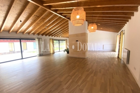  Llanes. La Pereda. Exclusivo Chalet de diseño en venta con vistas a la montaña.