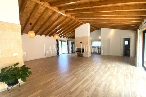  Llanes. La Pereda. Exclusivo Chalet de diseño en venta con vistas a la montaña.