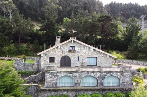 Llanes. Buelna. Asturias. Exclusiva Casa en venta con vistas panorámicas al mar.