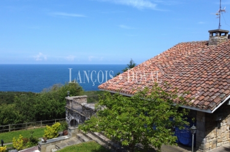 Llanes. Buelna. Asturias. Exclusiva Casa en venta con vistas panorámicas al mar.