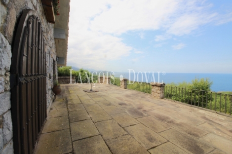 Llanes. Buelna. Asturias. Exclusiva Casa en venta con vistas panorámicas al mar.