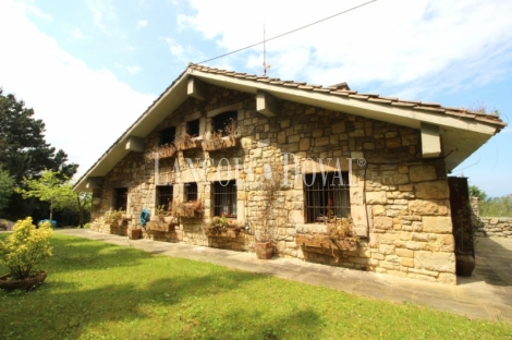 Llanes. Buelna. Asturias. Exclusiva Casa en venta con vistas panorámicas al mar.