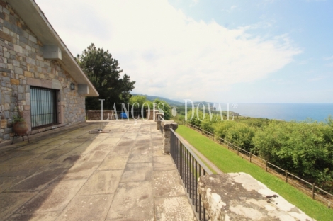 Llanes. Buelna. Asturias. Exclusiva Casa en venta con vistas panorámicas al mar.