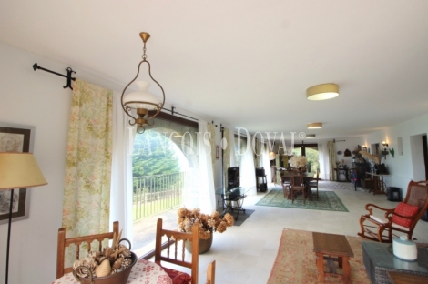 Llanes. Buelna. Asturias. Exclusiva Casa en venta con vistas panorámicas al mar.
