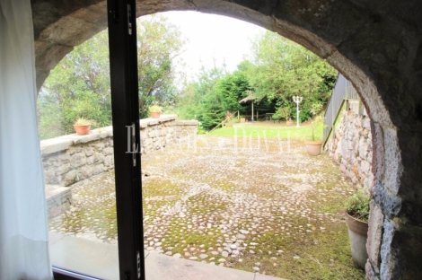 Llanes. Buelna. Asturias. Exclusiva Casa en venta con vistas panorámicas al mar.