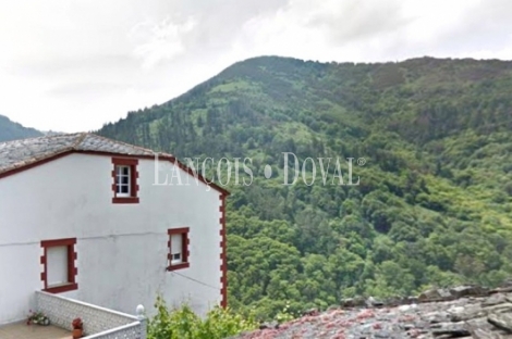 Taramundi. Venta casa Rústica reformada con vistas a la montaña