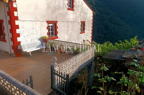 Taramundi. Venta casa Rústica reformada con vistas a la montaña