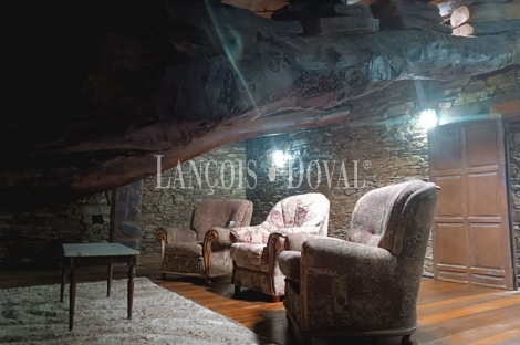 Taramundi. Venta casa Rústica reformada con vistas a la montaña