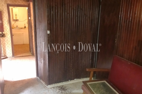 Casa rústica tradicional de pueblo en venta cerca Covadonga. Cangas de Onís.