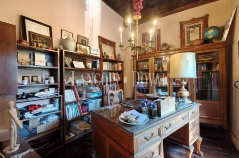 Asturias. Proaza. Singular casa señorial medieval en venta. 