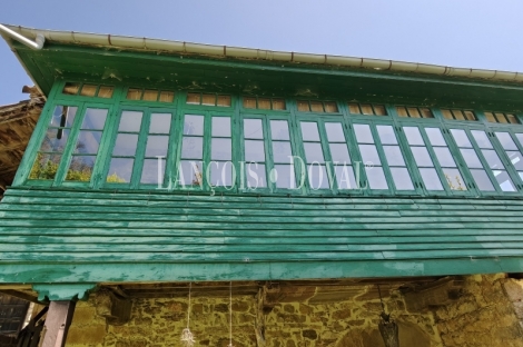 Asturias. Proaza. Singular casa señorial medieval en venta. 