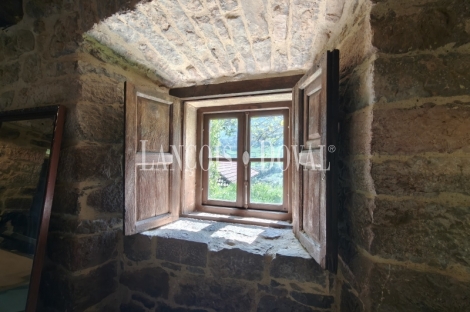 Asturias. Proaza. Singular casa señorial medieval en venta. 