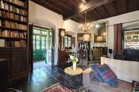 Asturias. Proaza. Singular casa señorial medieval en venta. 
