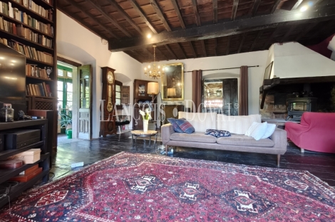 Asturias. Proaza. Singular casa señorial medieval en venta. 