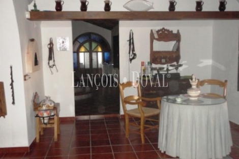 Puebla de Cazalla. Sevilla Cortijo y finca en venta