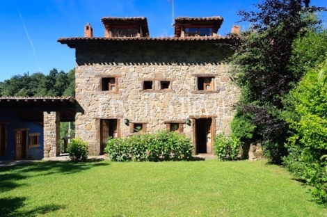 Argüebanes. Camaleño. Cantabria. Alojamiento rural, apartamentos turísticos en venta